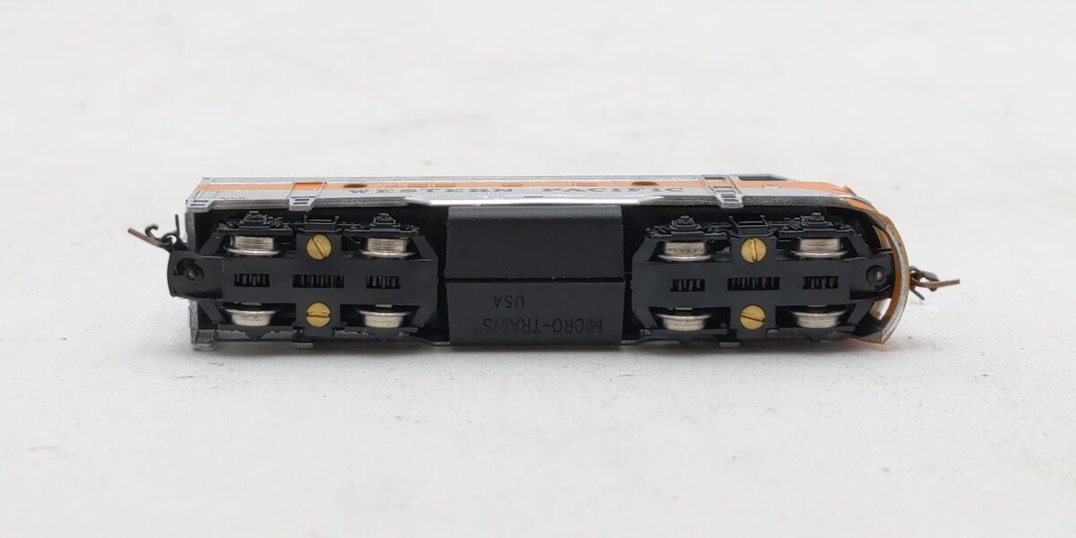 Micro-Trains 98001421 Z WP F7A Unit Powered Diesel Locomotive #921-D