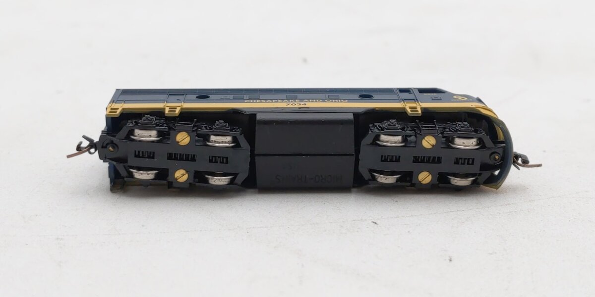 Micro-Trains 98001401 Z C&O F7 A Unit Powered Diesel Locomotive #7034
