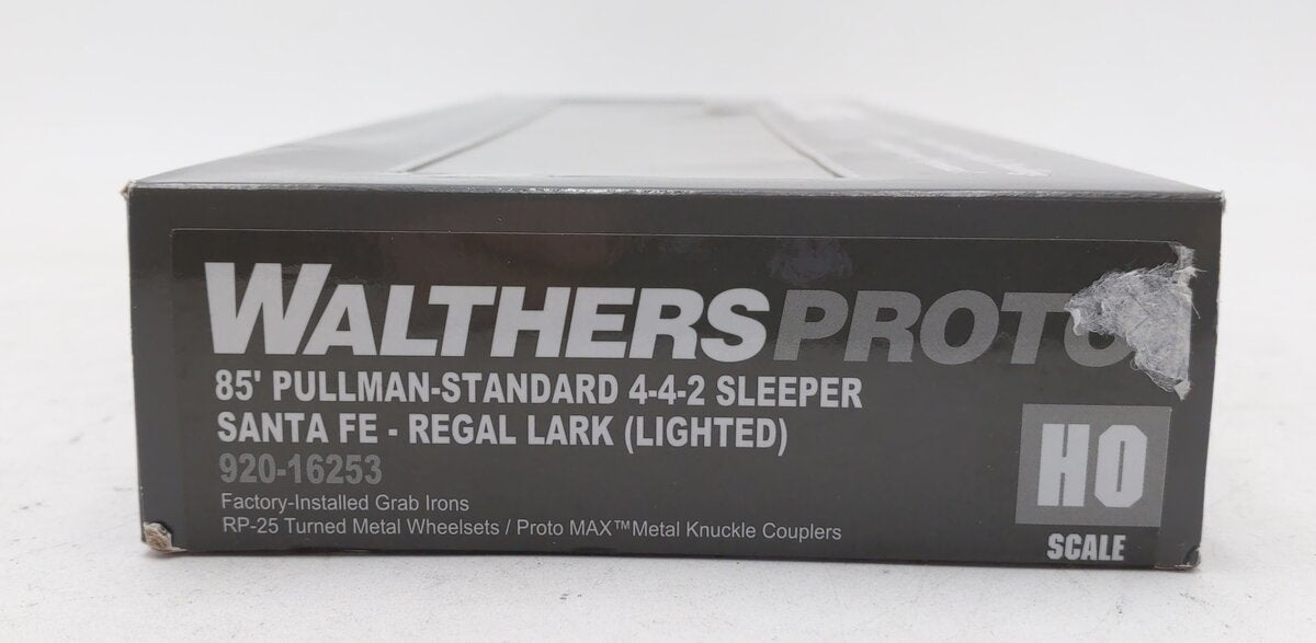 Walthers 920-16253 HO ATSF 85' PS  4-4-2 Lighted Sleeper 