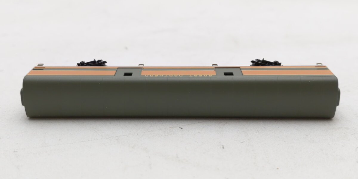 Micro-Trains 55300030 Z Great Northern 70' Lightweight Smoothside Baggage Car LN/Box