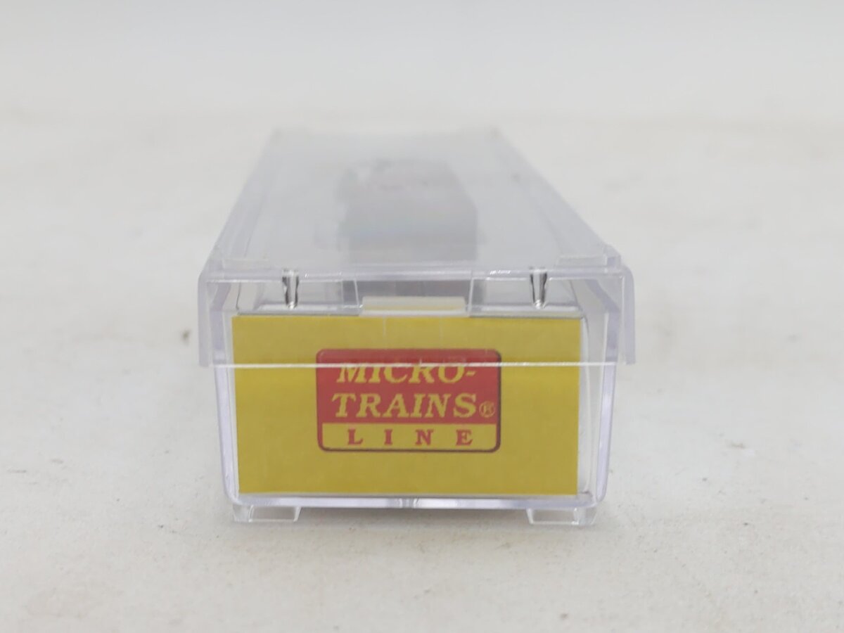 Micro-Trains 53300141 Z MILW 33' O.S. Twin Bay Hopper w/ Coal Load #96340