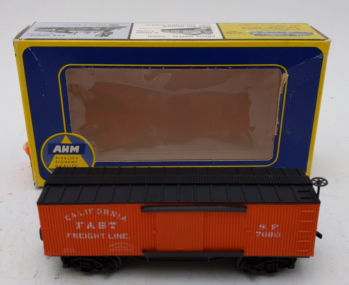 AHM 6242 HO California Fast Freight Line Box Car #7686
