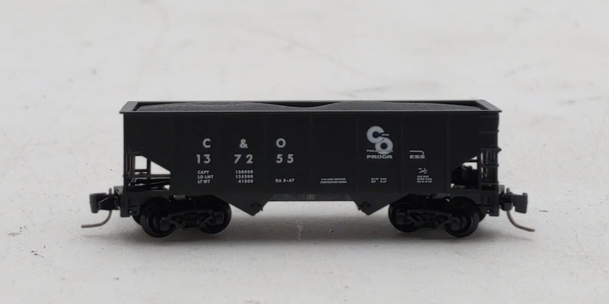 Micro-Trains 53400101 Z Chesapeake & Ohio 33' Twin Bay Hopper #137255