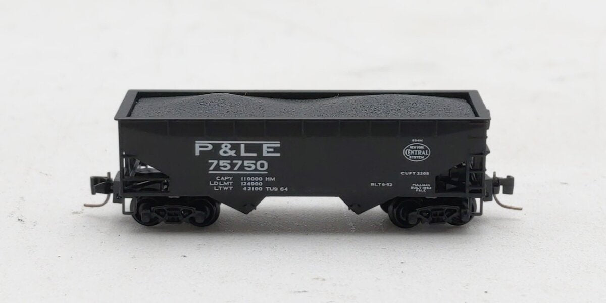 Micro-Trains 53300131 Z Pittsburgh and Lake Erie 33' 2-Bay Hopper #75750