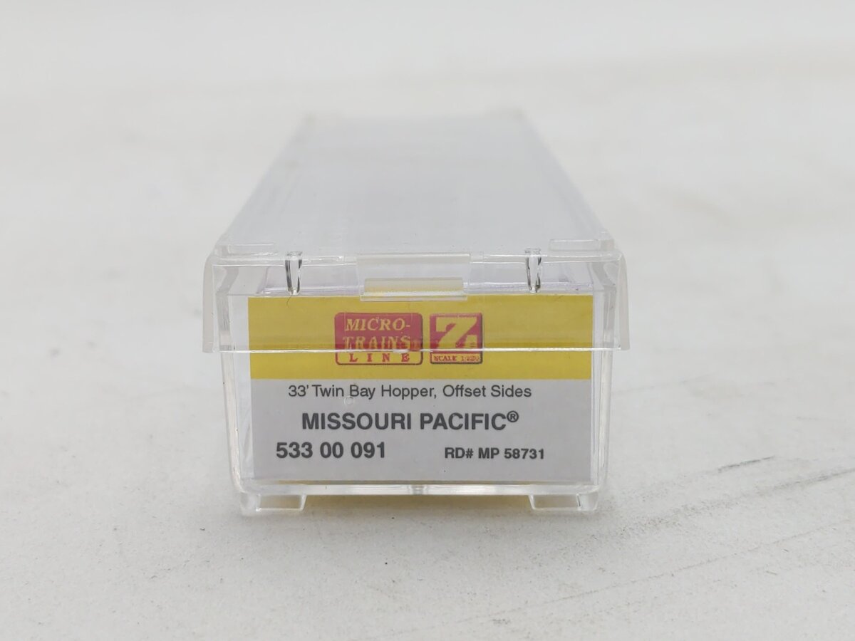 Micro-Trains 53300091 Z MP 33' 2-Bay Offset-Side Open Hopper w/Load #58731
