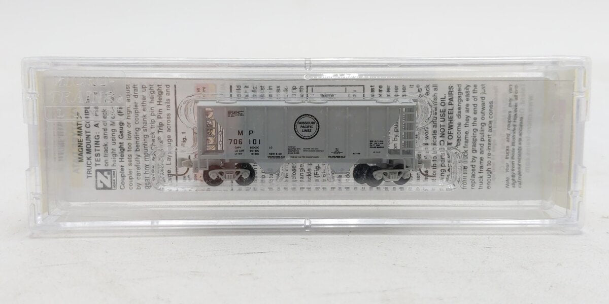 Micro-Trains 53100281 Z Missouri Pacific PS2 2-Bay Covered Hopper #706101