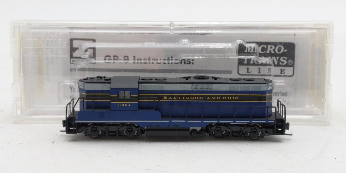 Micro-Trains 98201111 Z Baltimore & Ohio EMD GP9 Powered Diesel Locomotive #6604