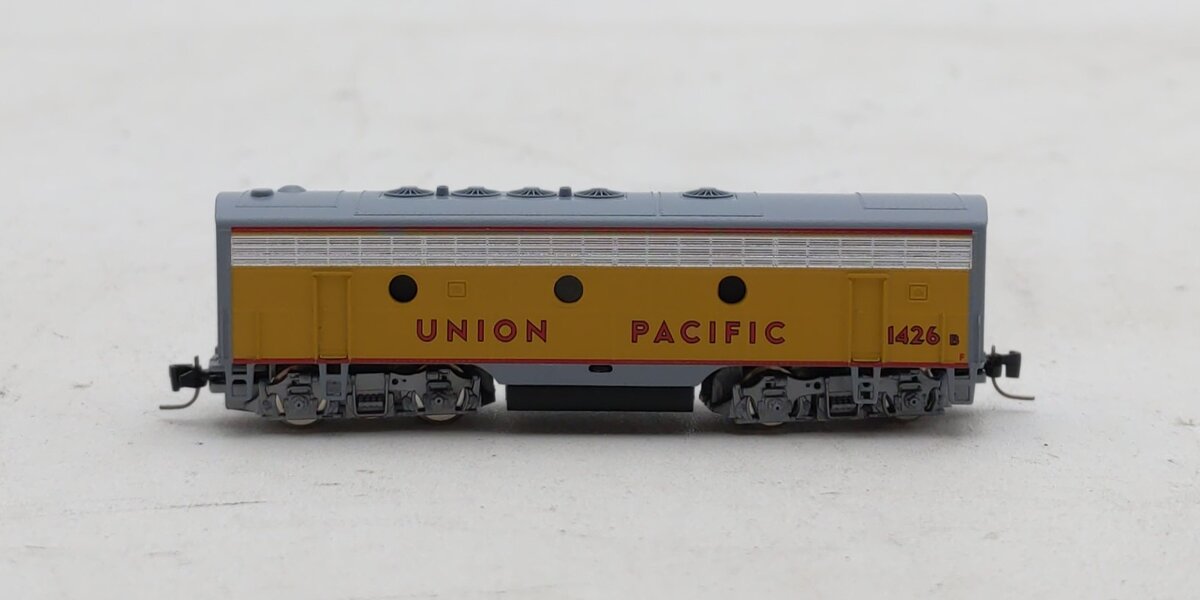 Micro-Trains 98002011 Z Union Pacific F7B Powered Diesel Locomotive #1426