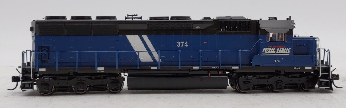 Walthers 920-48064 HO MRL SD45 Diesel Locomotive #374 - Standard DC