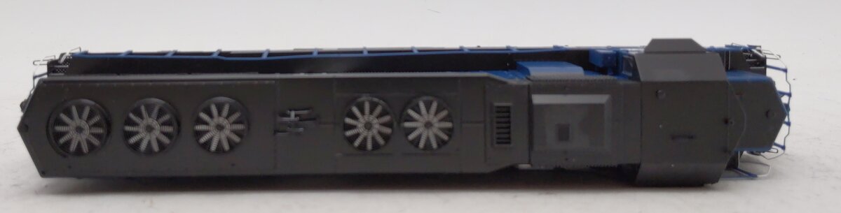 Walthers 920-48063 HO MRL EMD SD45 Diesel Locomotive #370 - Standard DC