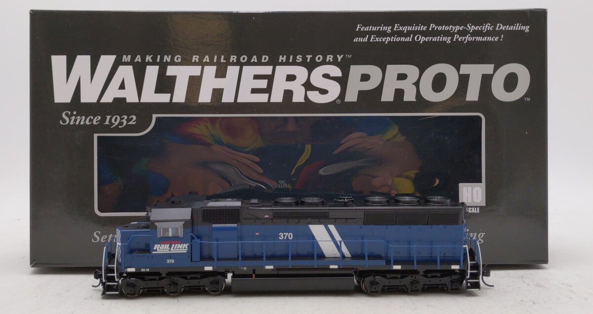 Walthers 920-48063 HO MRL EMD SD45 Diesel Locomotive #370 - Standard DC