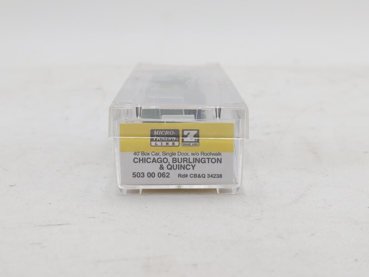 Micro-Trains 50300062 CB&Q 40' Standard Boxcar #34238