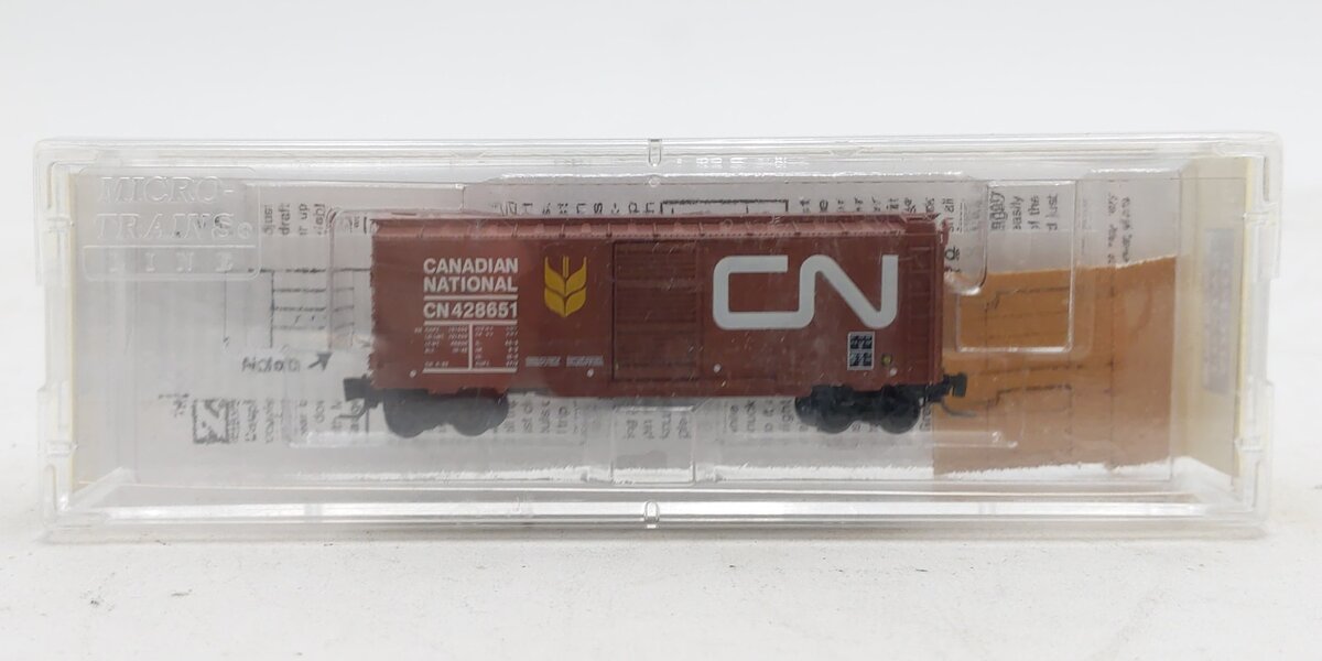 Micro-Trains 50000590 Z CN 40' Standard Single Door Box Car #428651