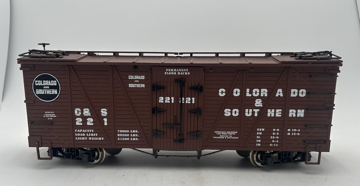 USA Trains 15011 G Colorado & Southern Outside Braced Wood Reefer