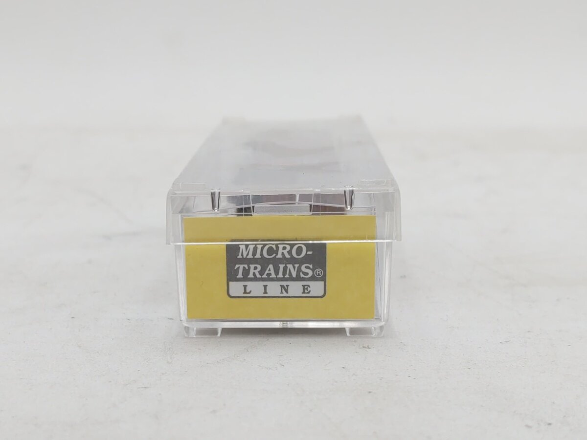 Micro-Trains 50700411 Z Canadian National 50' Plug Door Box Car #401806
