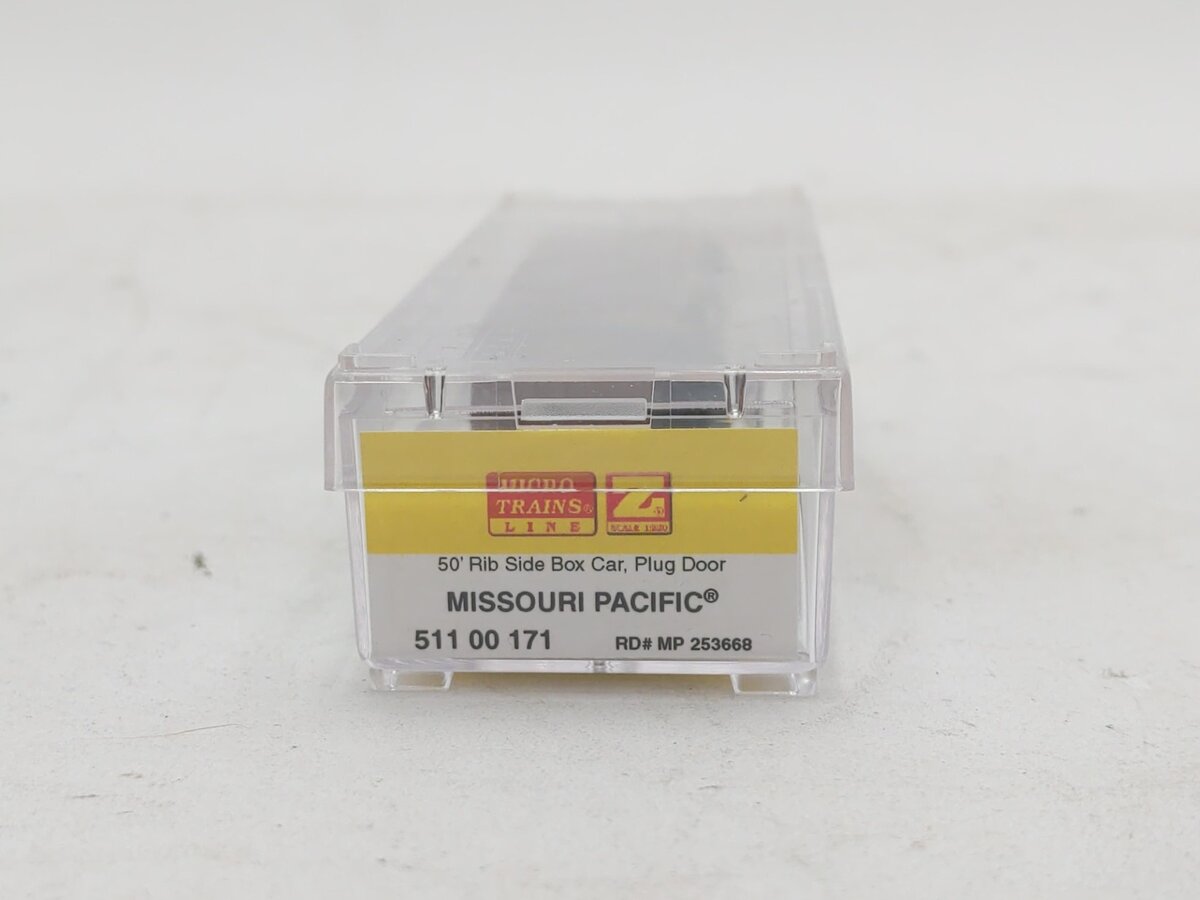 Micro-Trains 51100171 Z MP 50' Rib Side Box Car w/Plug Door #253668