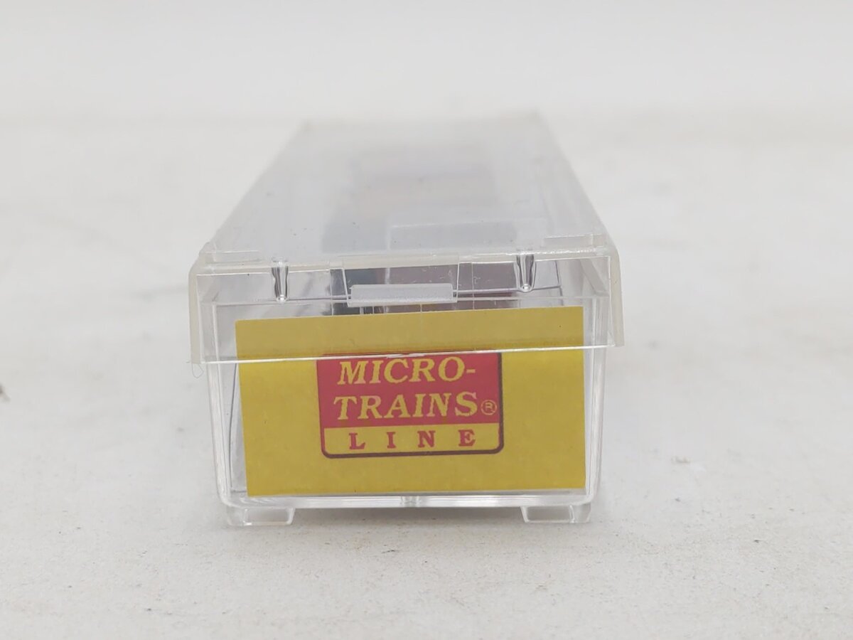 Micro-Trains 50000672 Z CN 40' Standard Single Door Box Car #521999