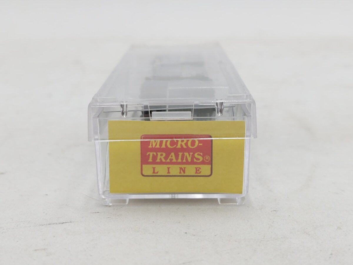 Micro-Trains 50200161 Z British Columbia 40' Plug Door Boxcar #8003