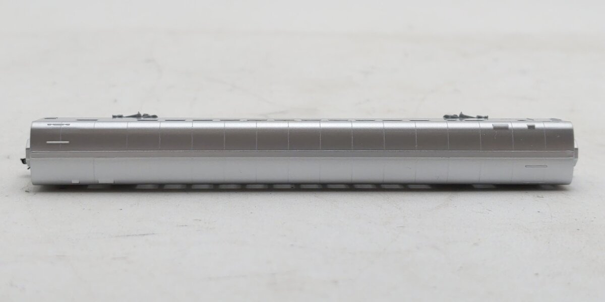 Micro-Trains 55200090 Z Scale Rock Island 85' Lightweight Passenger Car #330 NIB