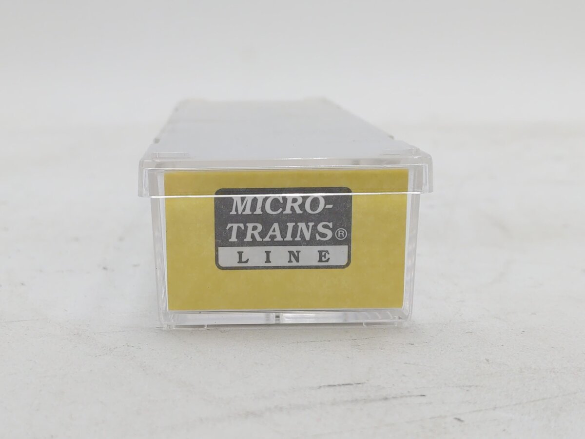 Micro-Trains 55000040 Z Alaska Rail Road 83' Lightweight Smoothside Sleeper Car