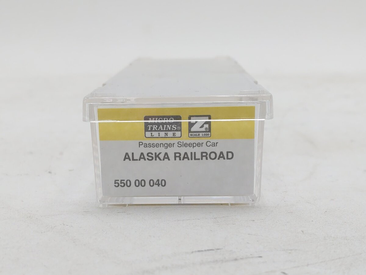 Micro-Trains 55000040 Z Alaska Rail Road 83' Lightweight Smoothside Sleeper Car