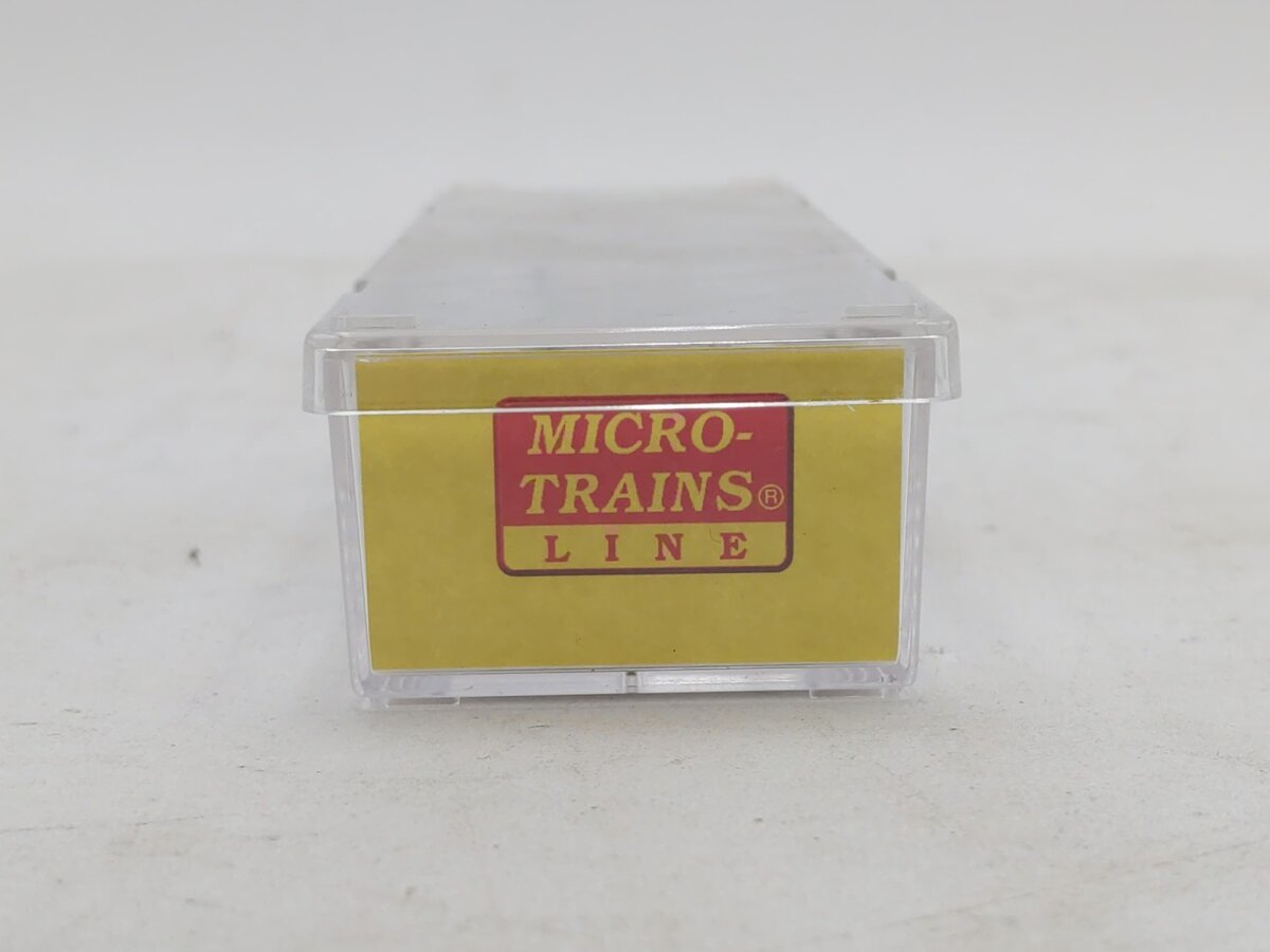 Micro-Trains 55900060 Z Pennsylvania 83' Lightweight 44-Seat Coach Car #4072