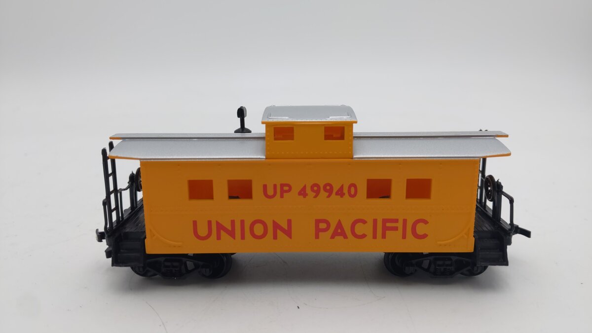 Life Like 8534 HO Scale Union Pacific Caboose Road # 49940