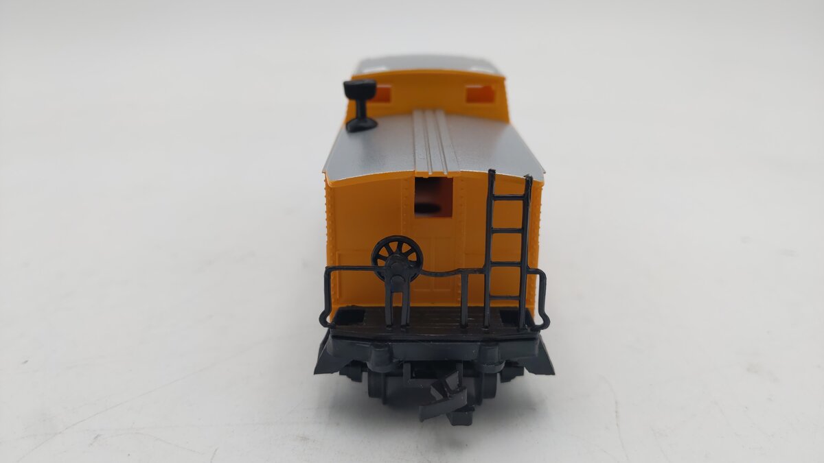 Life Like 8534 HO Scale Union Pacific Caboose Road # 49940