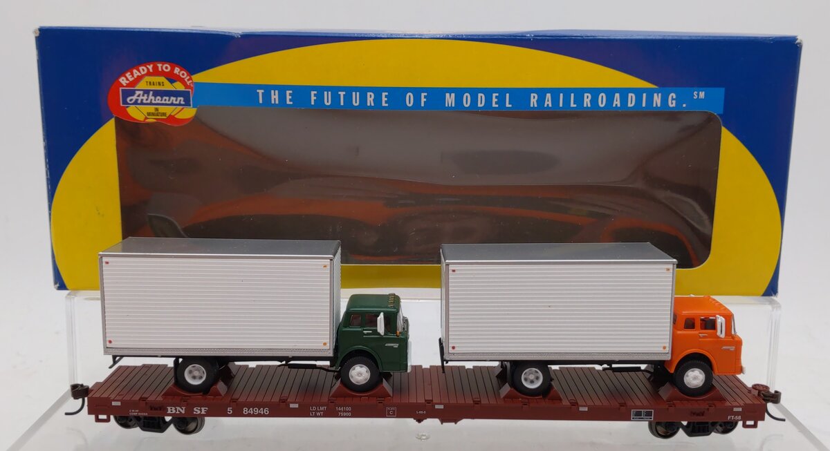 Athearn 92329 HO Scale BNSF 60' Flat Car w/2 Box Trucks #584946