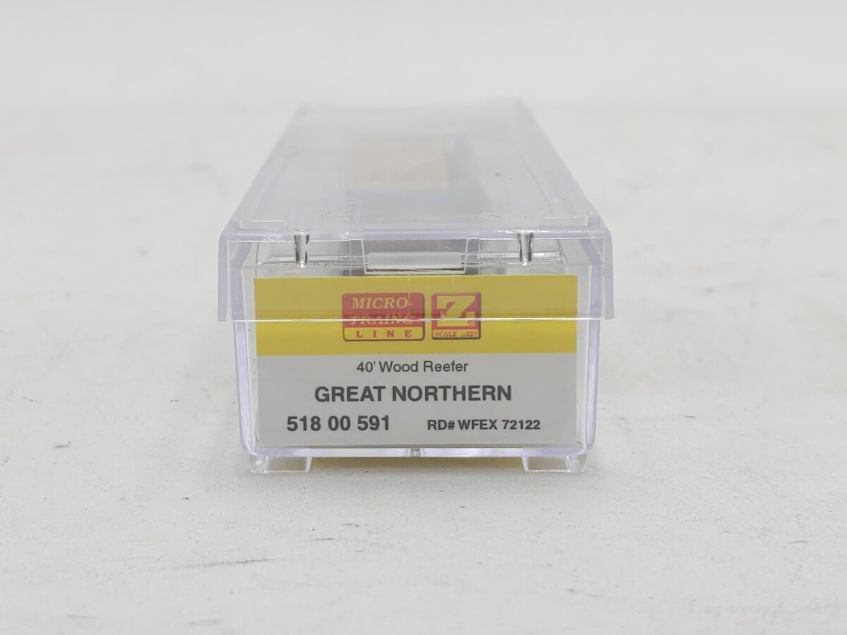 Micro-Trains 51800591 Z Great Northern 40’ Wood Reefers #72122