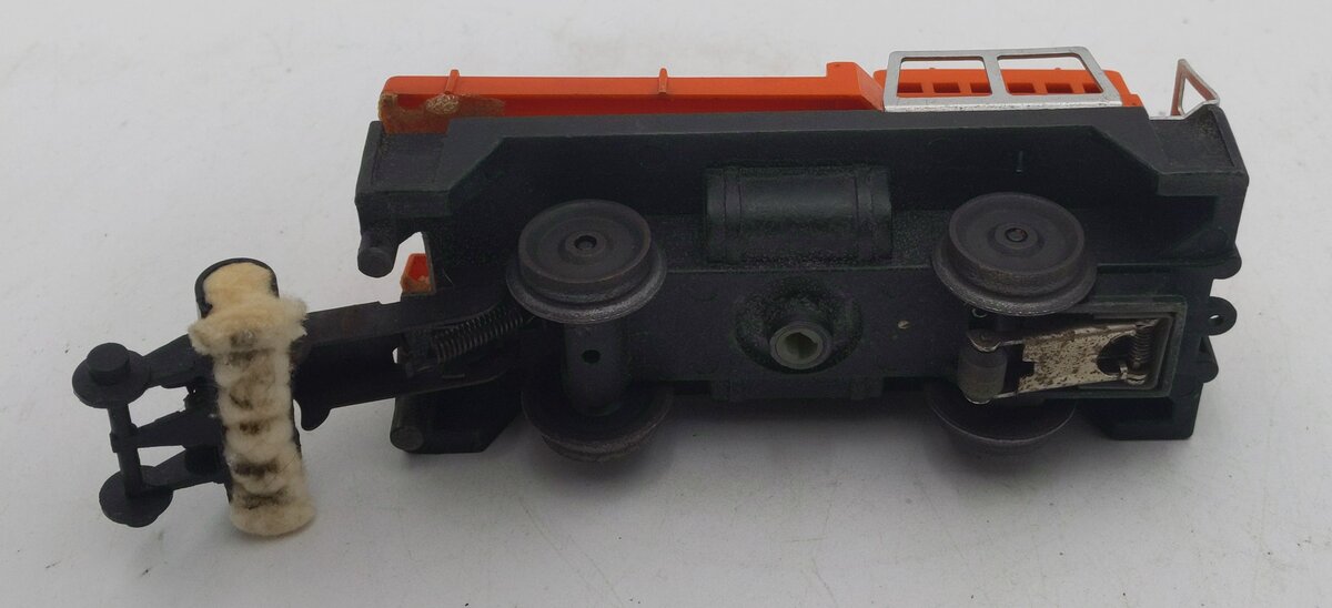 Lionel 3927 O Vintage Postwar Motorized Track Cleaner Car #3927 VG