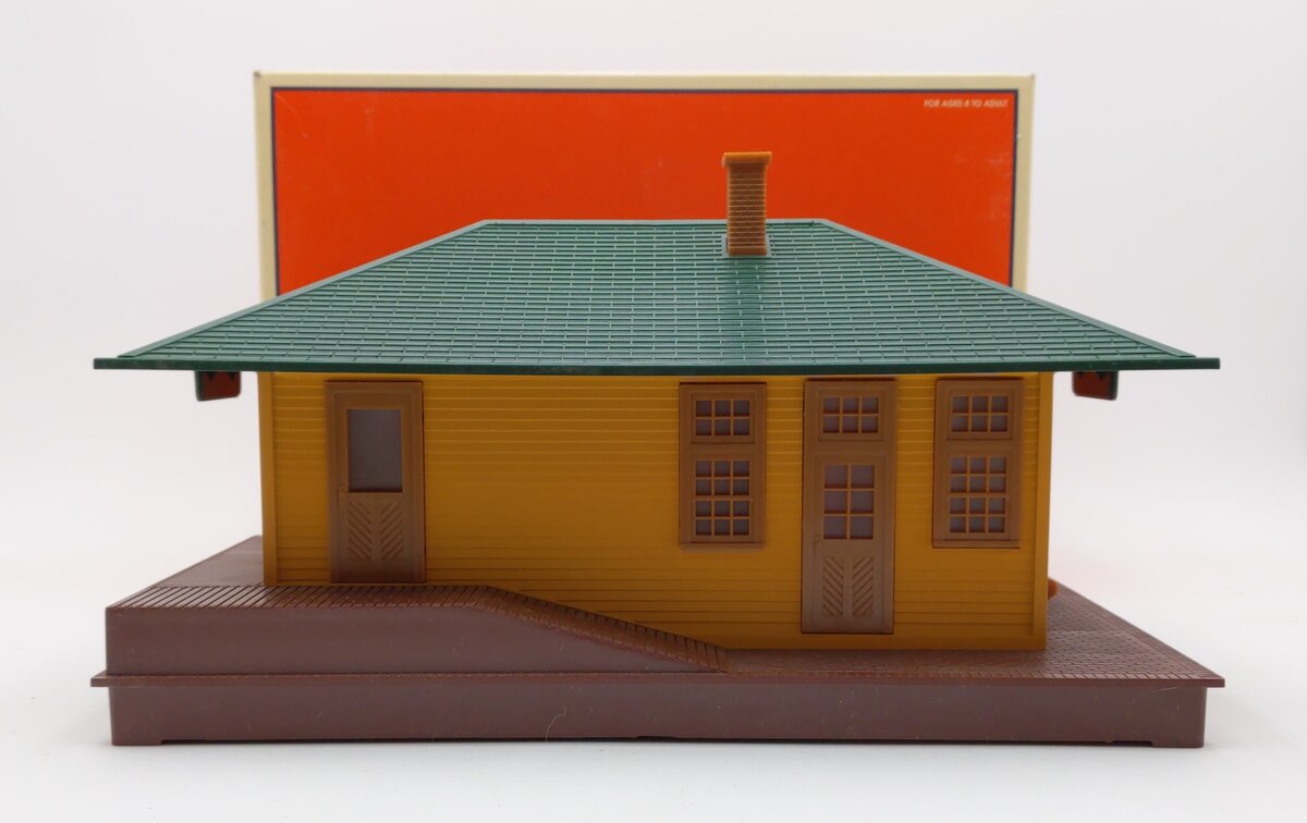 Lionel 6-12812 O Illuminated Freight Station