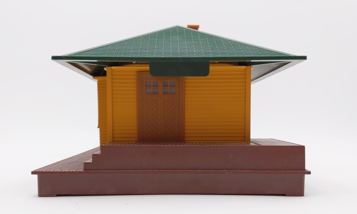 Lionel 6-12812 O Illuminated Freight Station