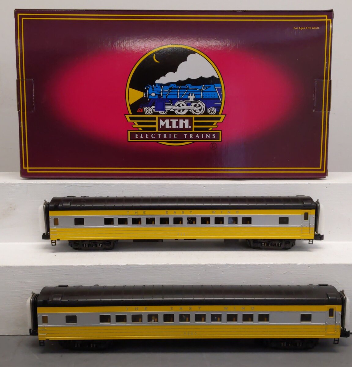MTH 20-69124 O The East Wind 70' Streamlined Coach Passenger Set (Set of 2)