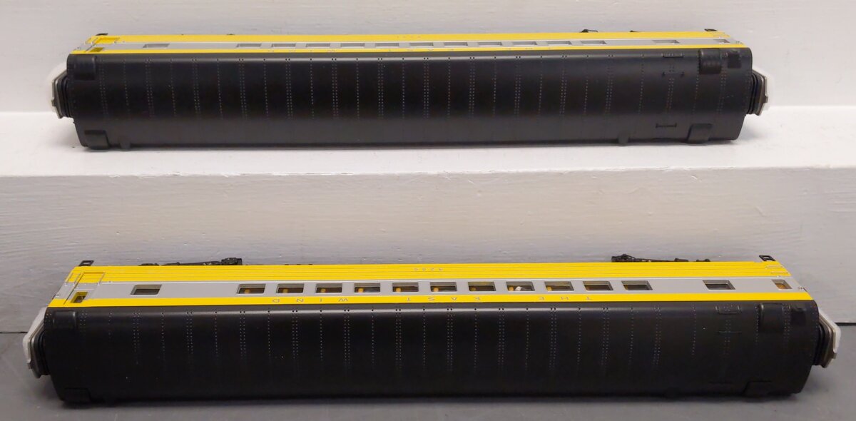 MTH 20-69124 O The East Wind 70' Streamlined Coach Passenger Set (Set of 2)