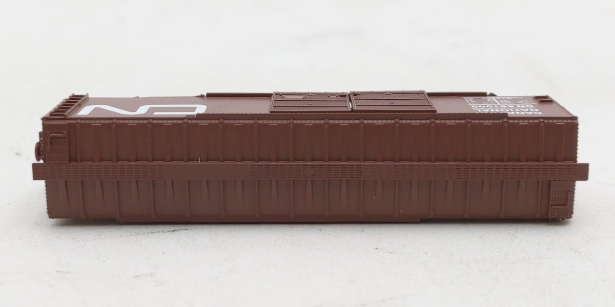 Micro-Trains 50600281 Z Canadian National 50' Double-Door Boxcar #551009