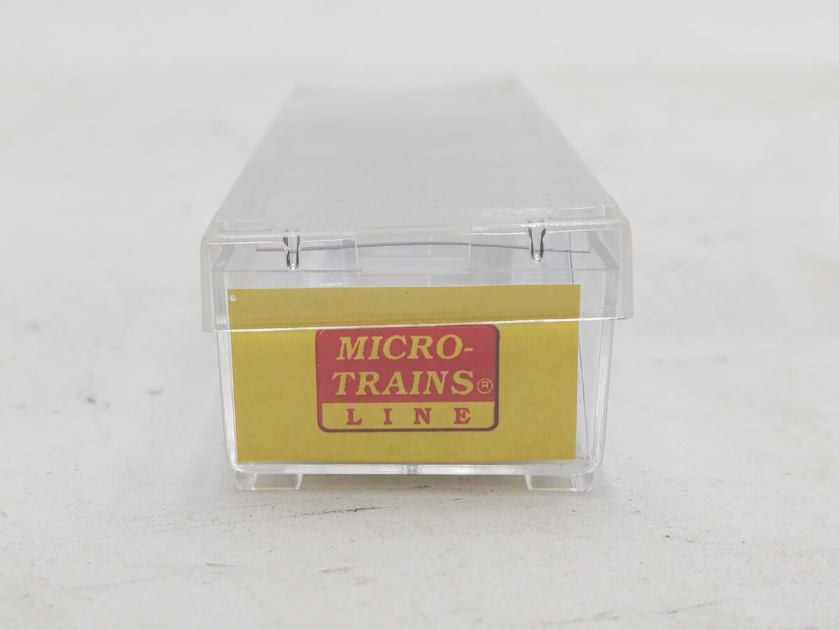 Micro-Trains 50600281 Z Canadian National 50' Double-Door Boxcar #551009