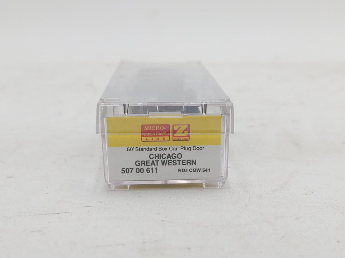 Micro-Trains 50700611 Z Chicago Great Western 50' Plug Door Boxcar #541