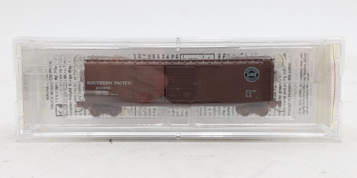 Micro-Trains 50600322 Z Southern Pacific 50' Standard Double Door Boxcar #210256