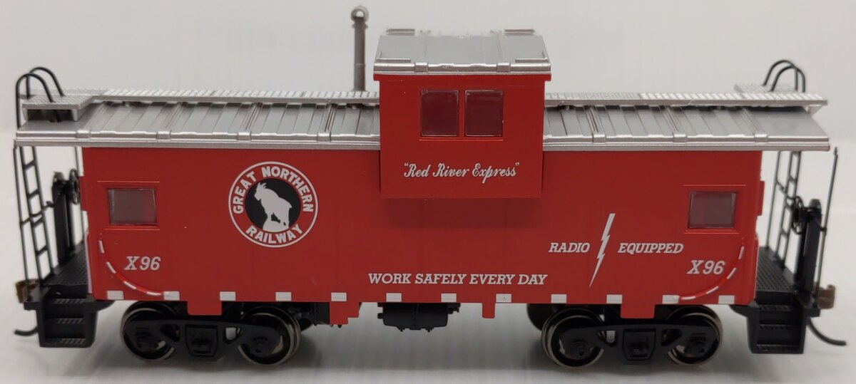 Roundhouse 90151 HO Great Northern Wide Vision Caboose #X96