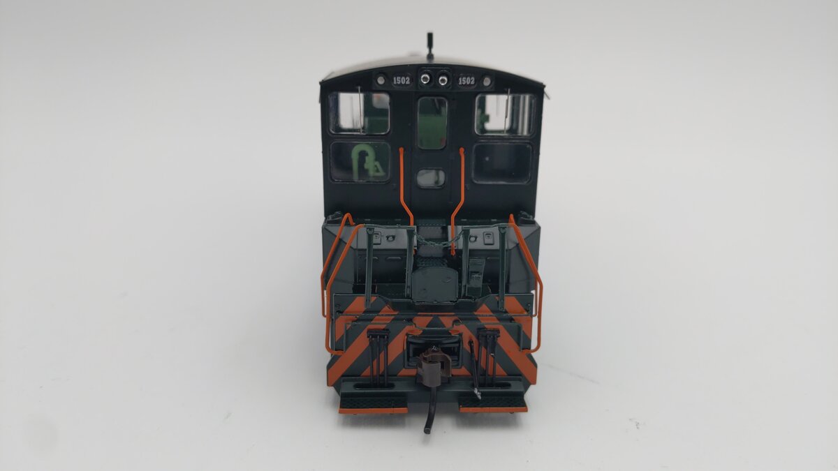 Athearn 95853 HO Western Pacific SW1500 Powered Diesel Locomotive # 1502 RTR EX/Box