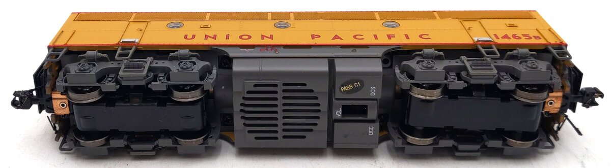 MTH 80-2190-1 HO Scale Union Pacific F-3B Diesel Engine #1465B w/ DCC & PS.3