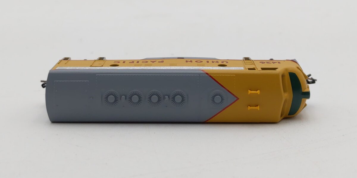 Micro-Trains 98001011 Z Union Pacific F7A Powered Diesel Locomotive #1426