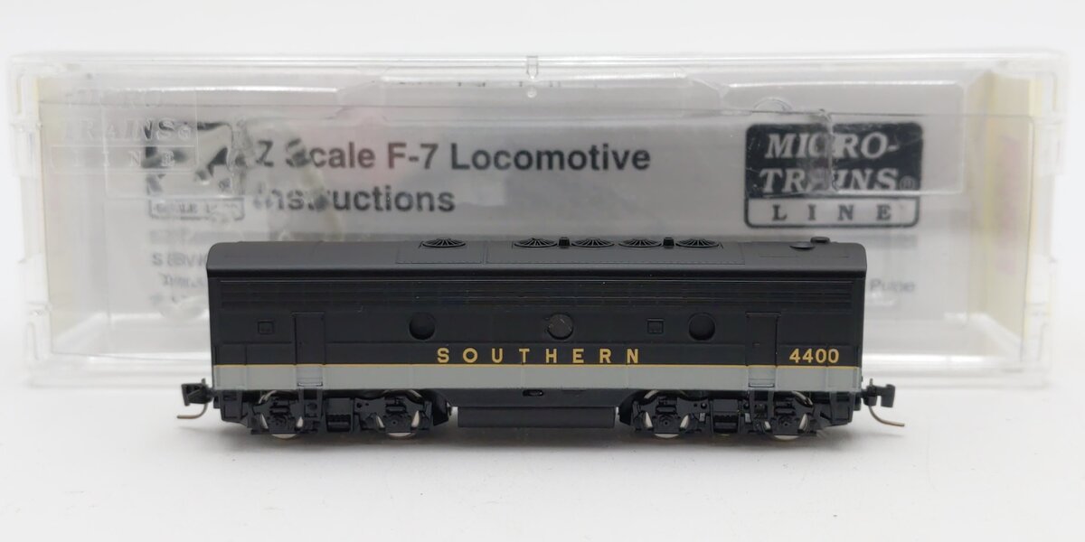 Micro-Trains 98002371 Z Southern Railway EMD F7B - Standard DC #4400