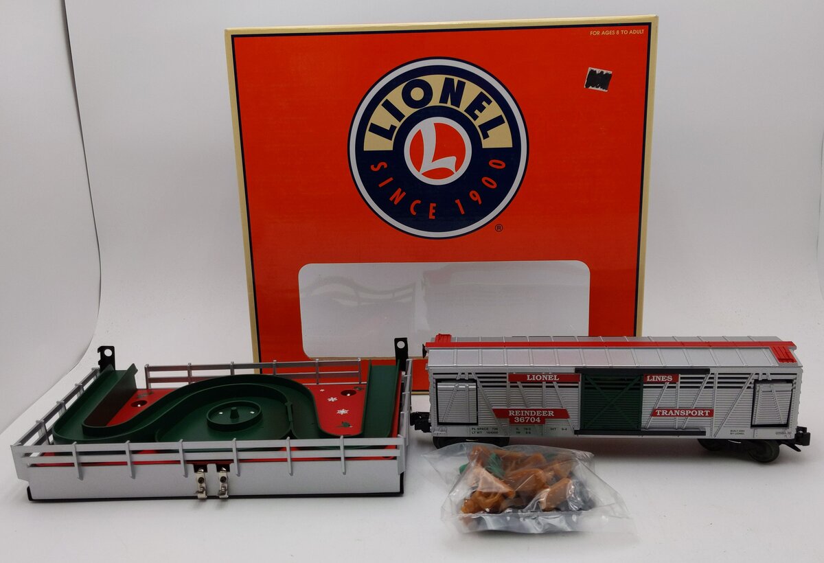 Lionel 6-36704 O Guage Animated Reindeer Stockcar & Corral LN/Box
