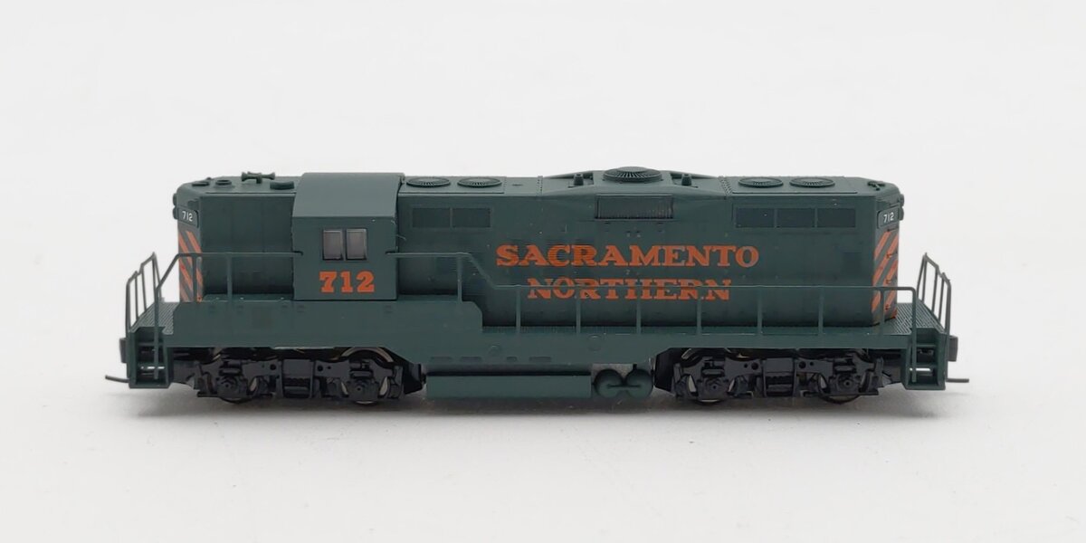 Micro-Trains 98201100 Z SN EMD GP9 Powered Diesel Locomotive #712
