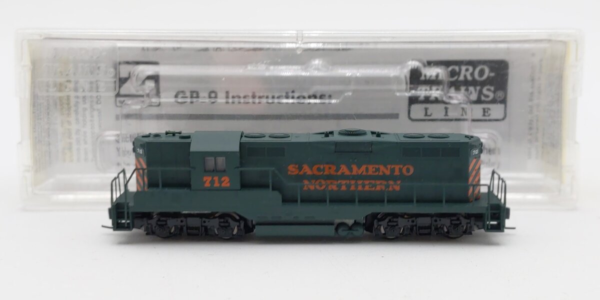 Micro-Trains 98201100 Z SN EMD GP9 Powered Diesel Locomotive #712