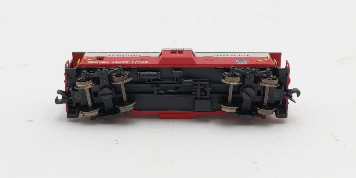 American Z-Line 92012-01 Z Scale Nickle Plate Road Bay Window Caboose #431 EX/Box