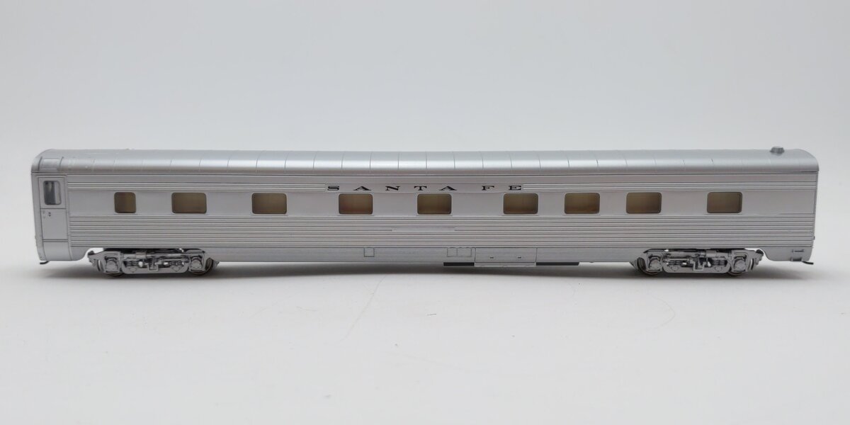 Walthers 932-9005 HO Santa Fe Super Chief P-S 4-4-2 Sleeper LN/Box