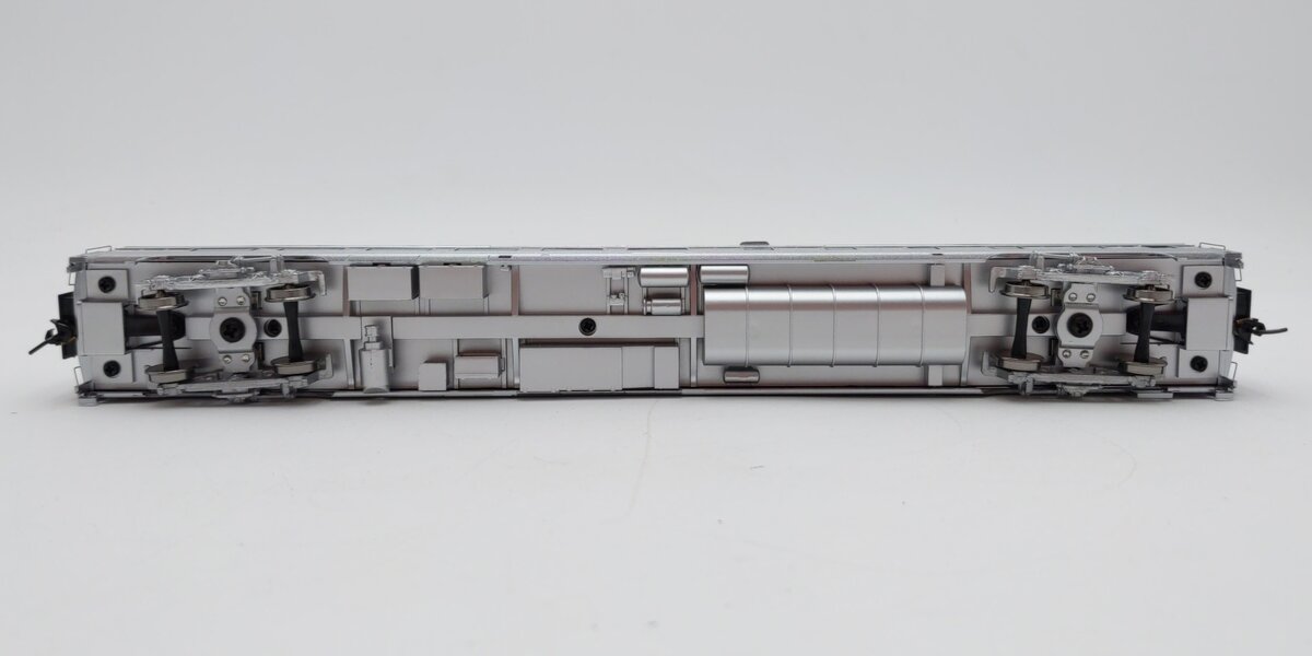 Walthers 920-9346 Santa Fe SF Chief Delux 85' Budd 36-Seat Diner